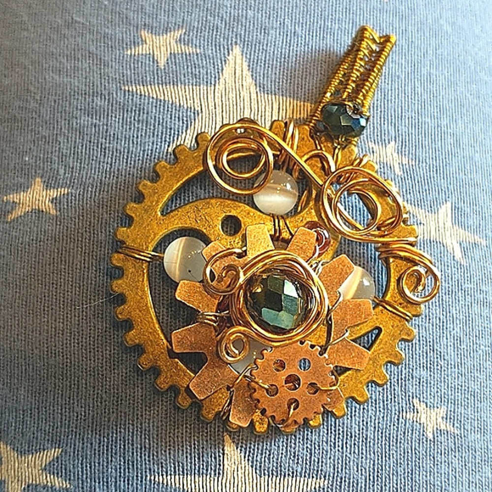 NWT Handcrafted Steampunk Medallion Pendant